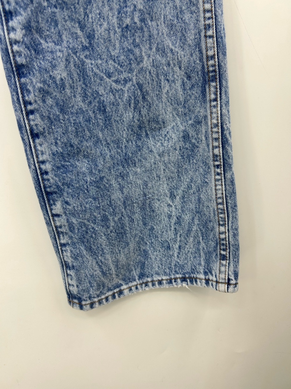 Khaite Women’s Vivian Stretch Denim Bootcut Jeans in Bryce Blue Size 30 - Picture 5 of 13